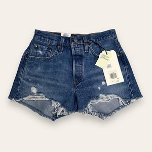 BNWT Levi’s High Waisted Distressed 501 Shorts Size 24